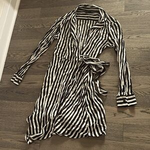 Top shop black white striped wrap long sleeve cocktail dress Sz 4